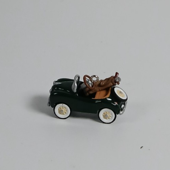 Hallmark Keepsake 1949 Gillham Sport Miniature Car Ornament 2004 - Picture 2 of 12